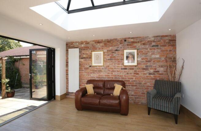 GARDEN ROOM