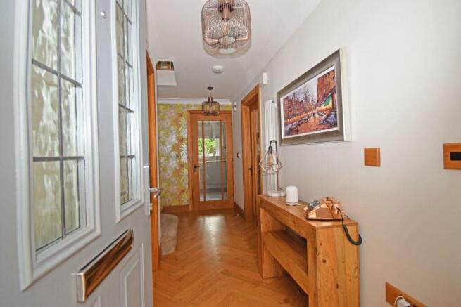 32 Pear Tree Way, hall.jpg