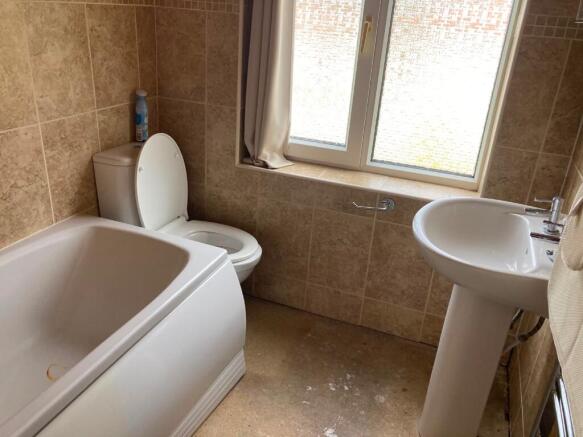 2 bed Semi-Detached for sale Image 6