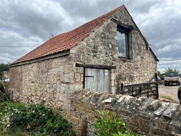 Garage outbuilding front.jpg