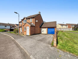 70, Winsbury Way, Bristol BS32 9BE