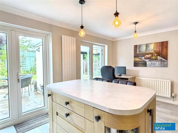 2 bed Detached Bungalow for sale Image 8