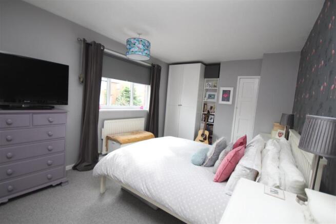 Bedroom 1 (Front)