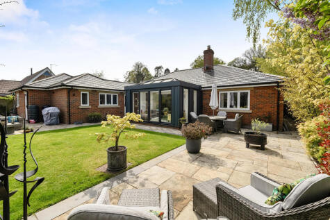 Manor Close, Urchfont, Devizes
