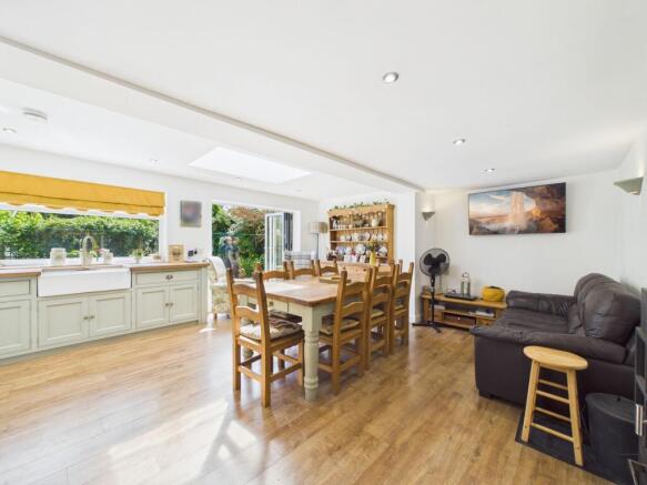 3 bed Detached for sale Image 7