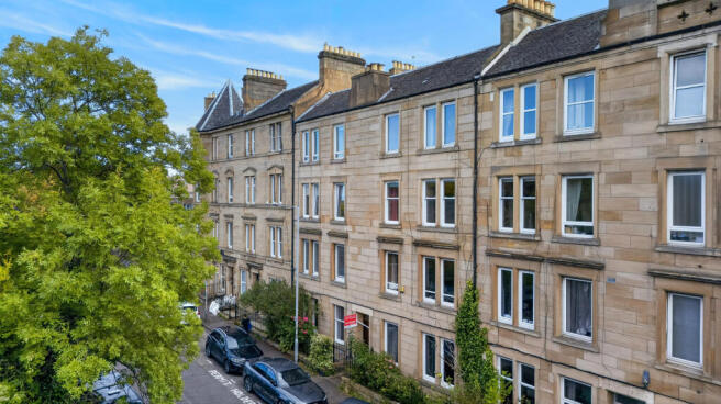 2-bed flat on 47 2 Dundee Terrace, Polwarth, Edinburgh, EH11 1DW, £260,000