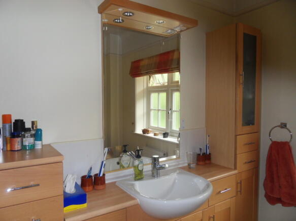 Photo 8
