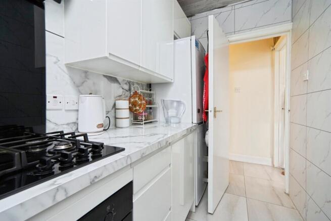 2 bed Apartment for sale Image 7