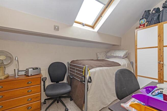 Bedroom 3-1.jpg