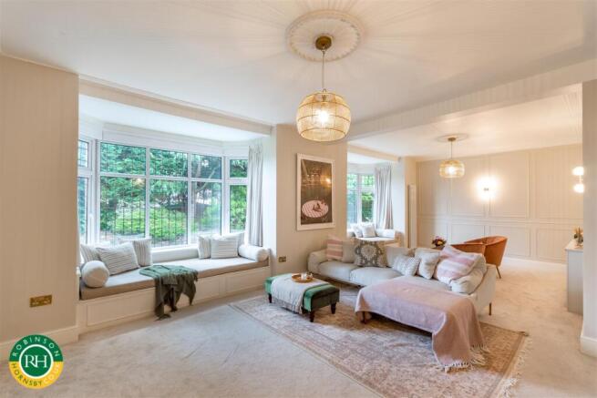 4 bed Detached Bungalow for sale Image 4