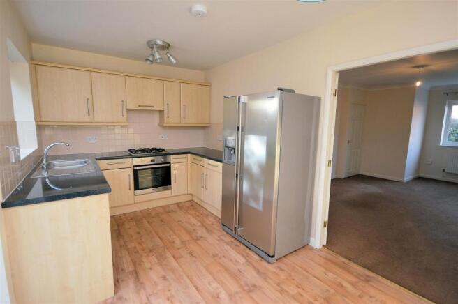 KITCHEN 2.jpg