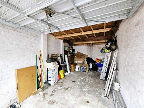 2 bed Flat for sale Image 12