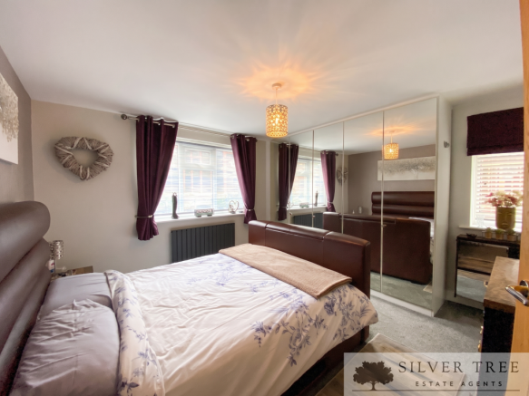 2 bed Apartment for sale Image 4