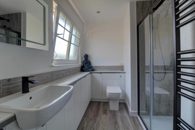 Master En-Suite