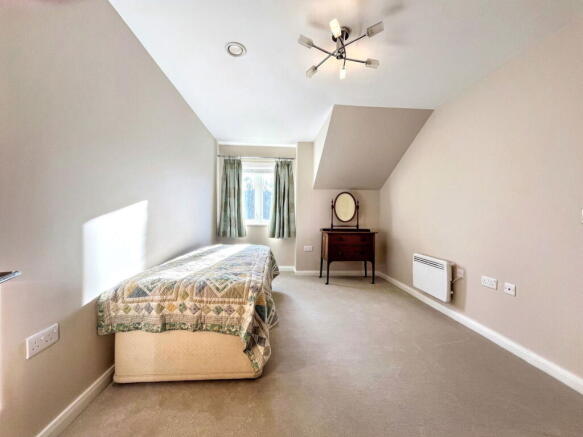 2 bed Apartment for sale Image 7