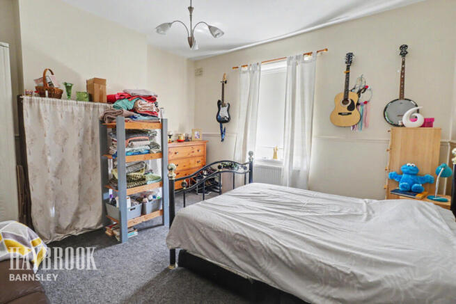 3 bed Semi-Detached for sale Image 10
