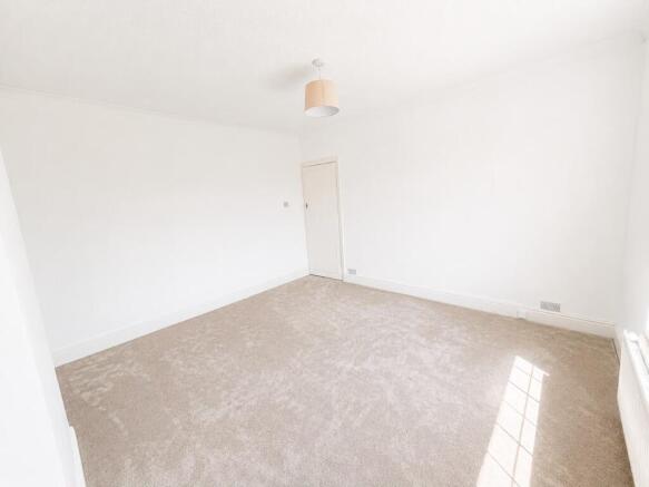 3 bed Semi-Detached for sale Image 7