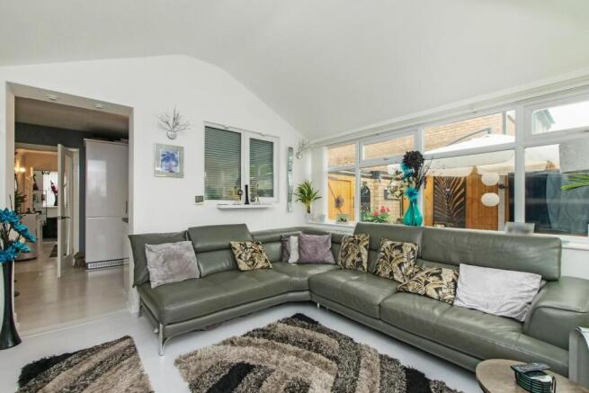 2 bed Semi-Detached for sale Image 11