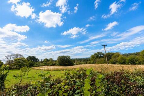 Upper Common, Kington Langley, Chippenham