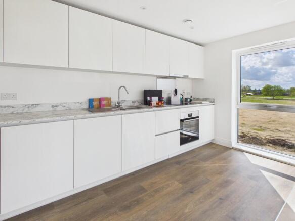 CAM02519G0-PR0415-STILL002