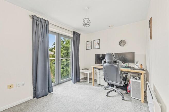 2 bed Apartment for sale Image 5