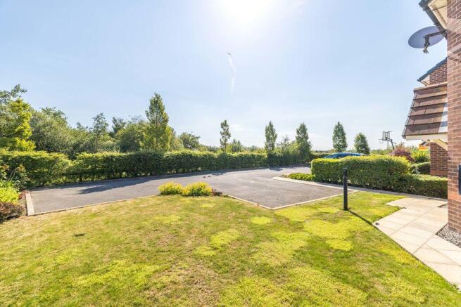 3 bed Semi-Detached for sale Image 4