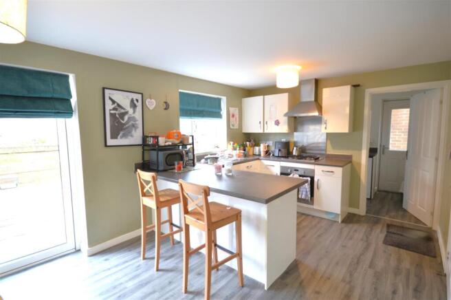 kitchen/breakfast room