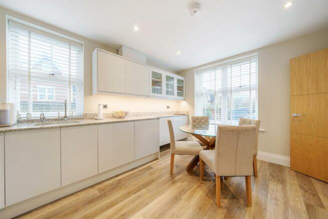 Kitchen/Breakfast Room