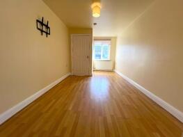 Flat 1, 678, London Road, Grays RM20 3JT
