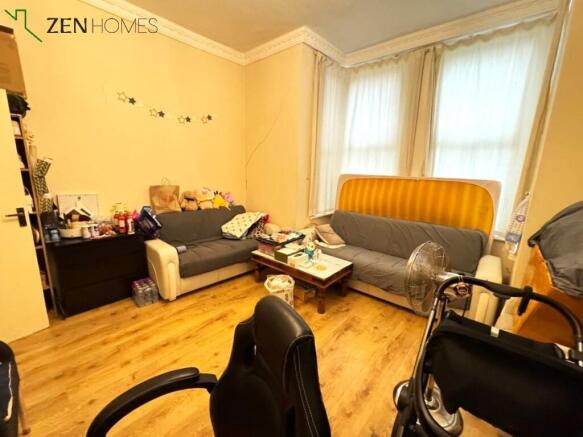 Photo 3