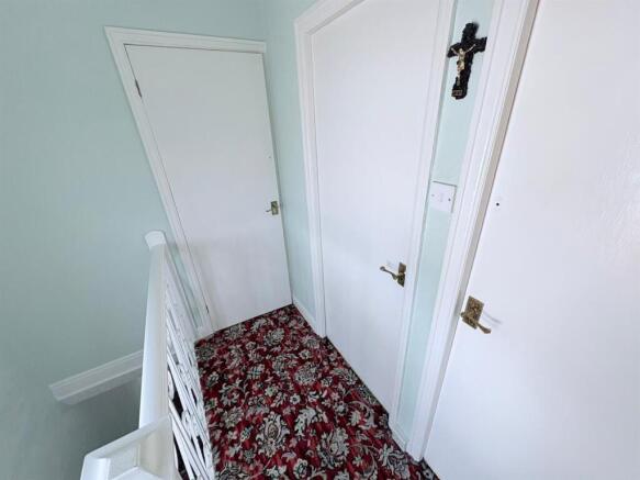 3 bed Semi-Detached for sale Image 8