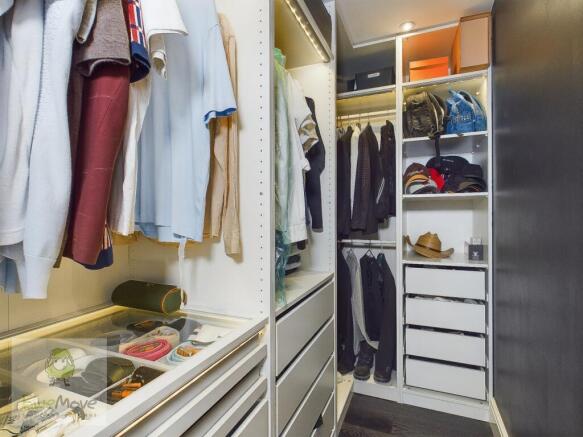 Walk-In Wardrobe