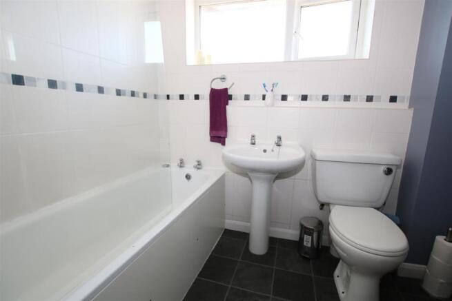 Bathroom.JPG