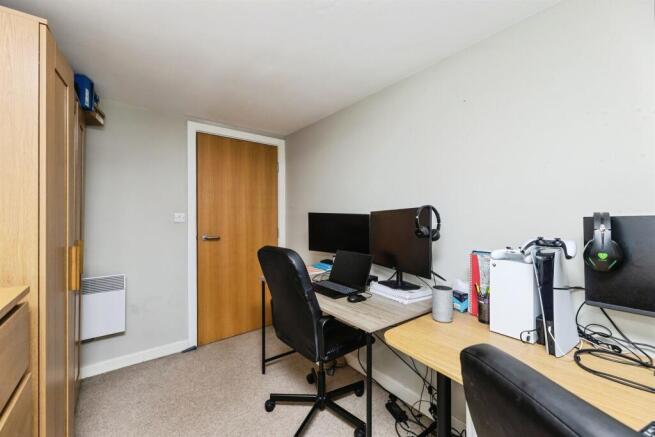 2 bed Apartment for sale Image 12