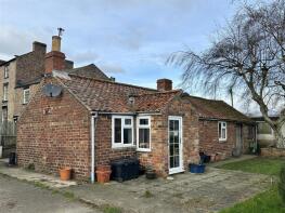 Manor Farm Bungalow, Kirby Misperton Lane, Great Habton YO17 6TU