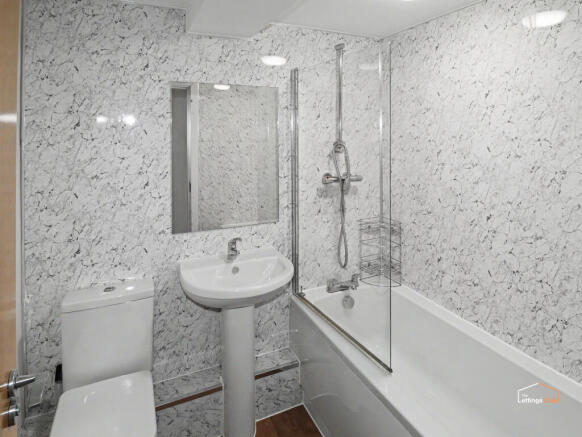 2 bed Apartment to rent Image 11