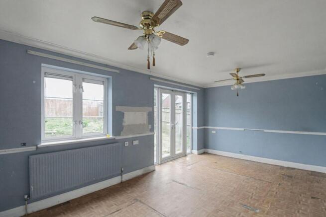 4 Wigton Road, Romford, RM3 9HD