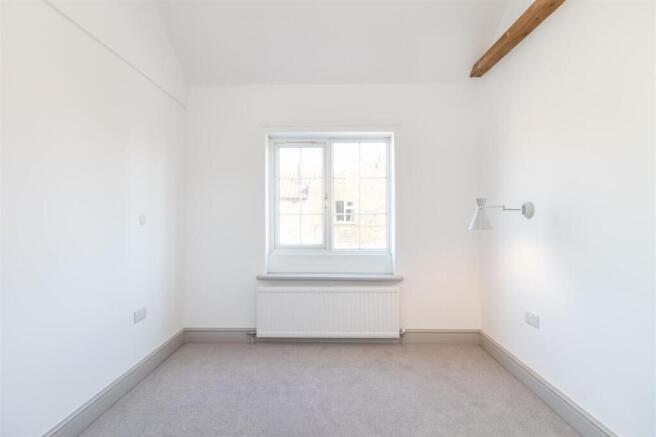 2 bed Semi-Detached for sale Image 10
