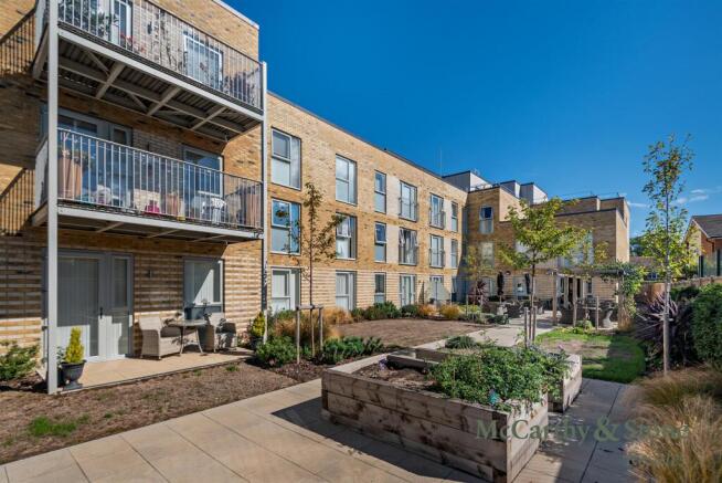 8704566-exterior07-800.jpg