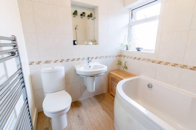 Family Bathroo...