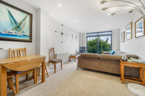 Charles Court, Acton, W3