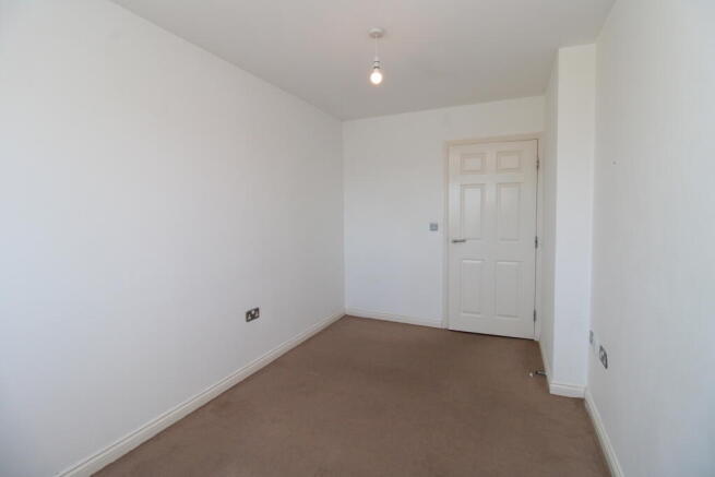 2 bed Apartment to rent Image 9