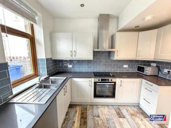 3 bed Terraced for sale Image 4