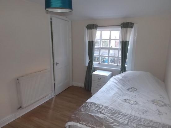 Rear bedroom
