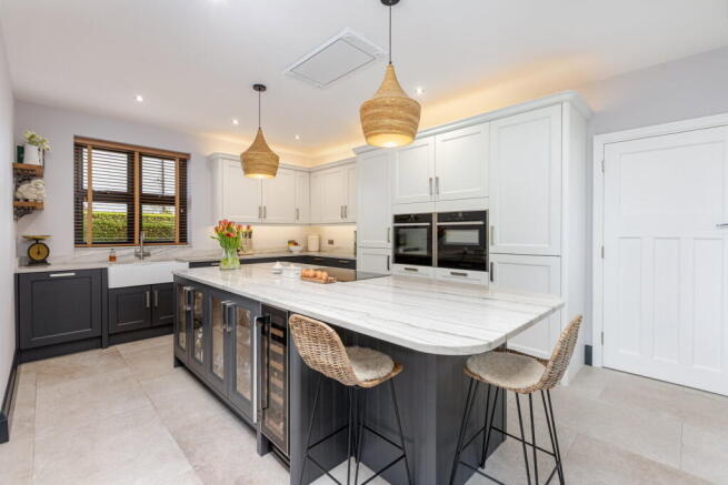 4 bed Detached for sale Image 10