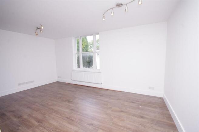 4 Ramridge Court 014.JPG