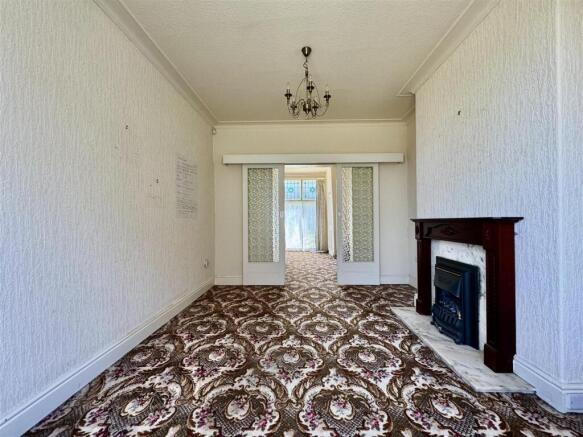 4 bed Semi-Detached for sale Image 6