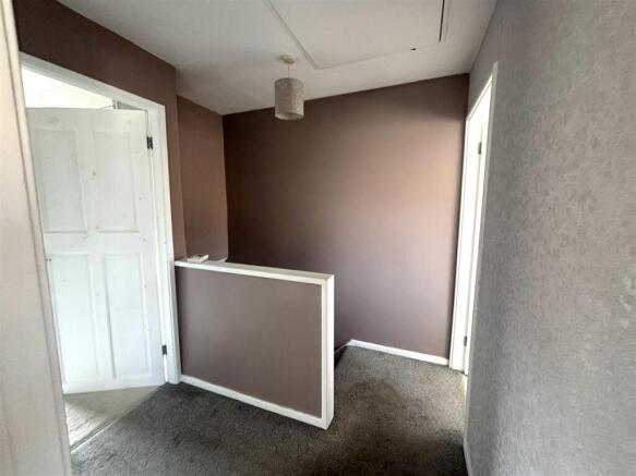 3 bed House to rent Image 5