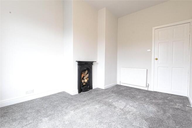 2 bed Terraced to rent Image 12