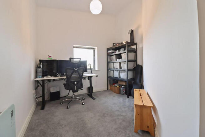 2 bed Flat for sale Image 10